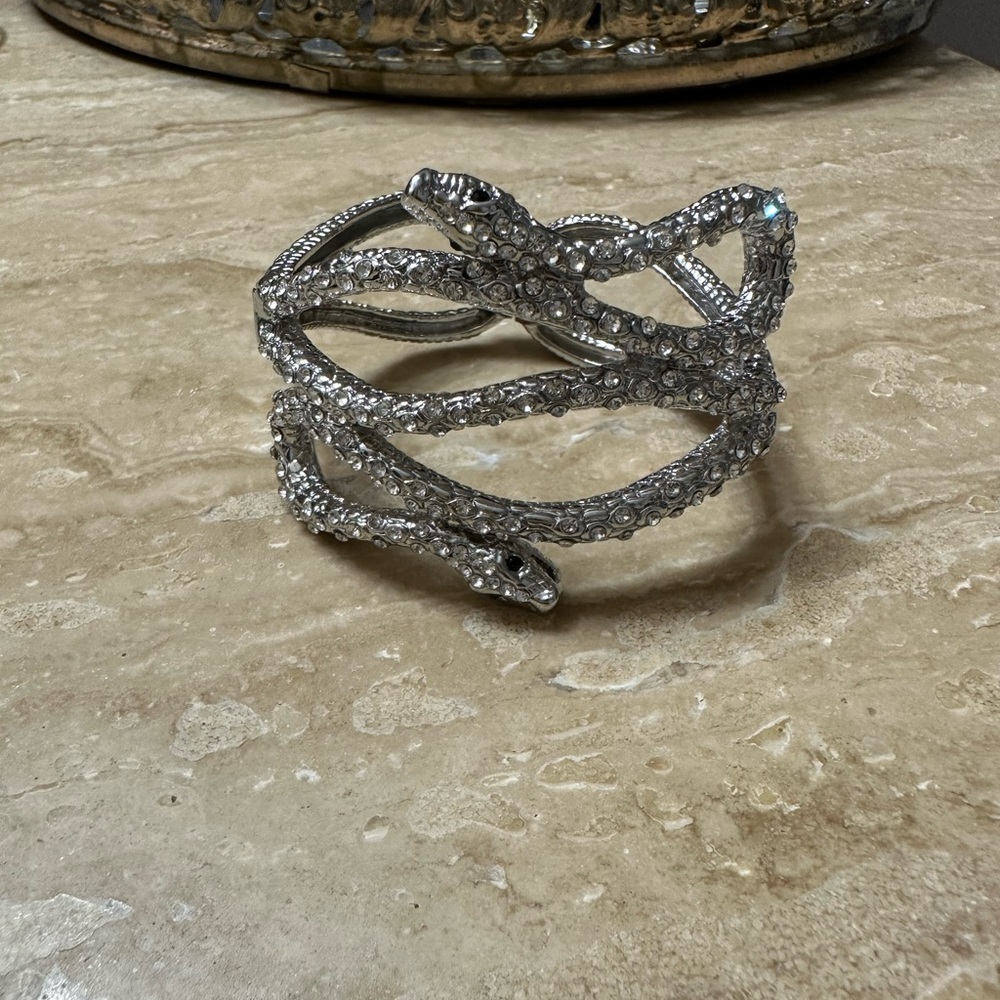 Rachel zoe silver snake crystal bracelet with magnetic closure